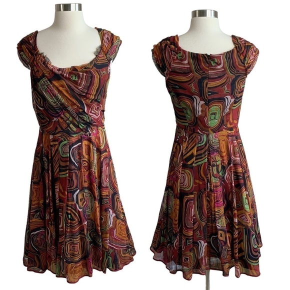 Peruvian Connection 100% Silk Dress Size 4 Please Note Mannequin is a Size 6